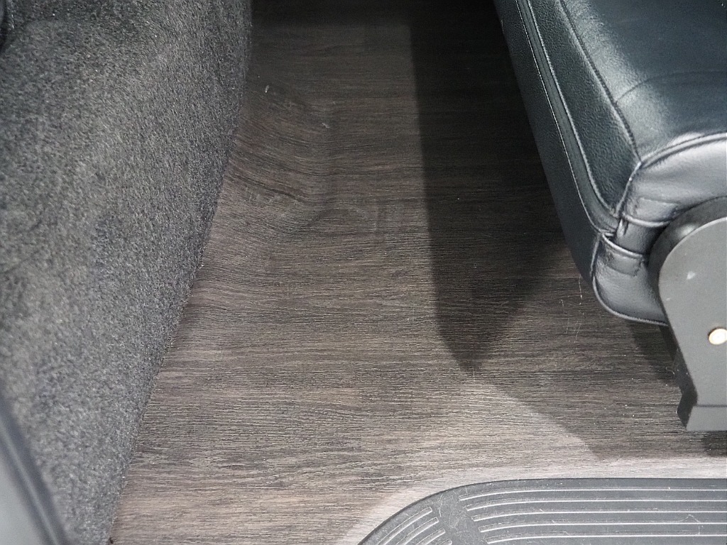 【FLEX ORIGINAL SEAT Ver5/R5年式】対面＆フルフラット可能シートツインモニター装備済み♪【全国納車可能】