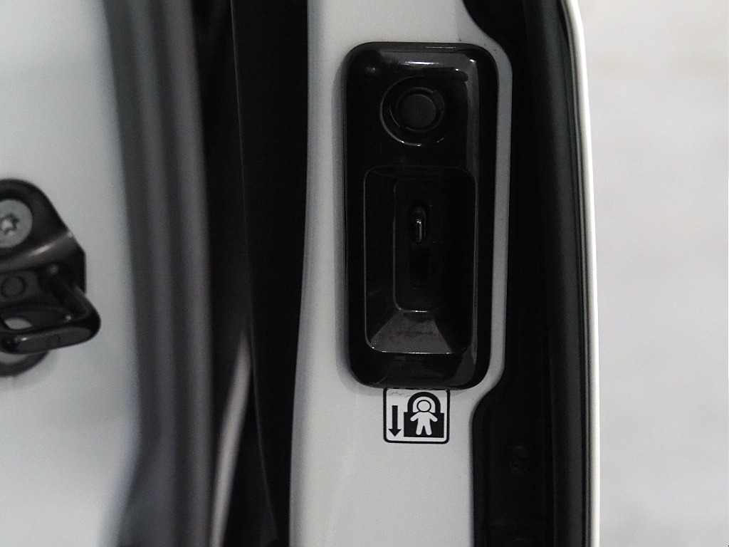 【FLEX ORIGINAL SEAT Ver5/R5年式】対面＆フルフラット可能シートツインモニター装備済み♪【全国納車可能】