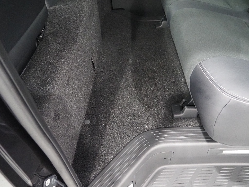 【R7年式/登録済み未使用車/DARKPRIMEⅡ/ディーゼル2WD】両側パワースライドドア♪【全国納車可能】