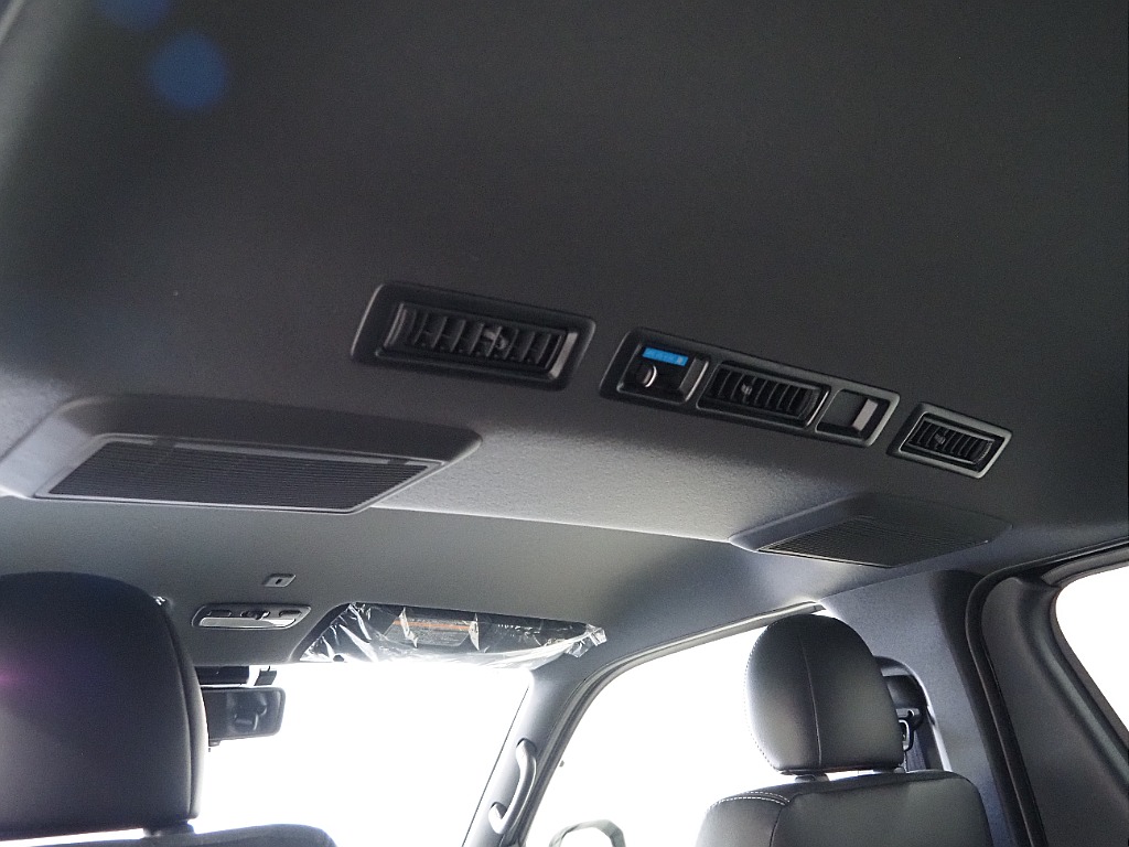 【R7年式/登録済み未使用車/DARKPRIMEⅡ/ディーゼル2WD】両側パワースライドドア♪【全国納車可能】