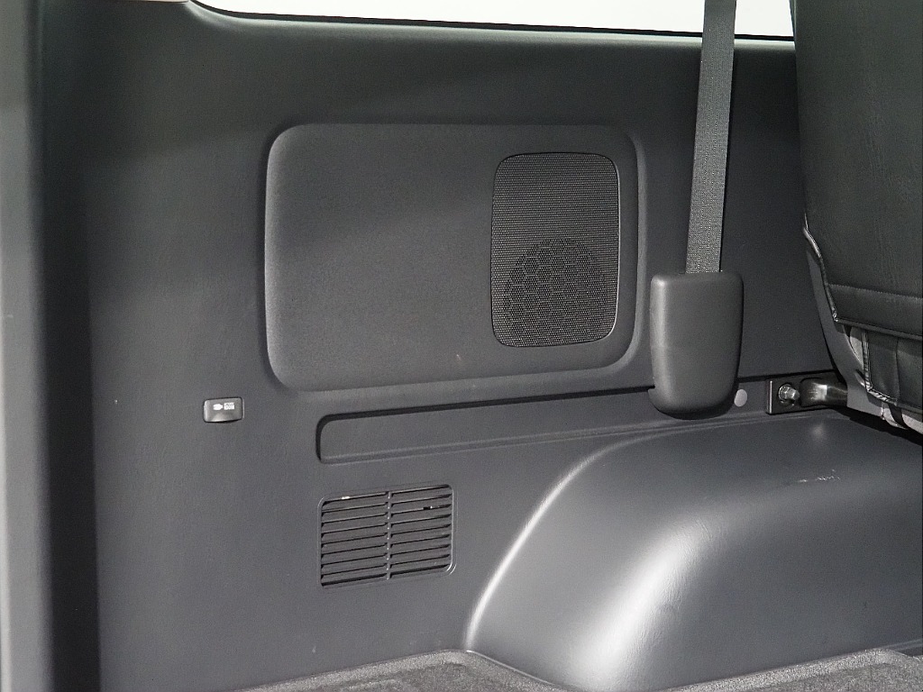 【R4年式/グランドキャビン/4WD/10人乗り3ナンバー】新品BLACKEDITIONを施工【全国納車可能】