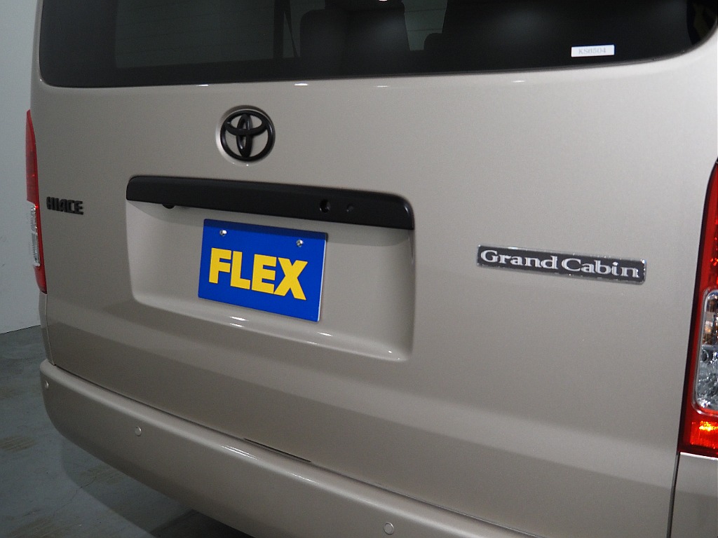 【R4年式/グランドキャビン/4WD/10人乗り3ナンバー】新品BLACKEDITIONを施工【全国納車可能】