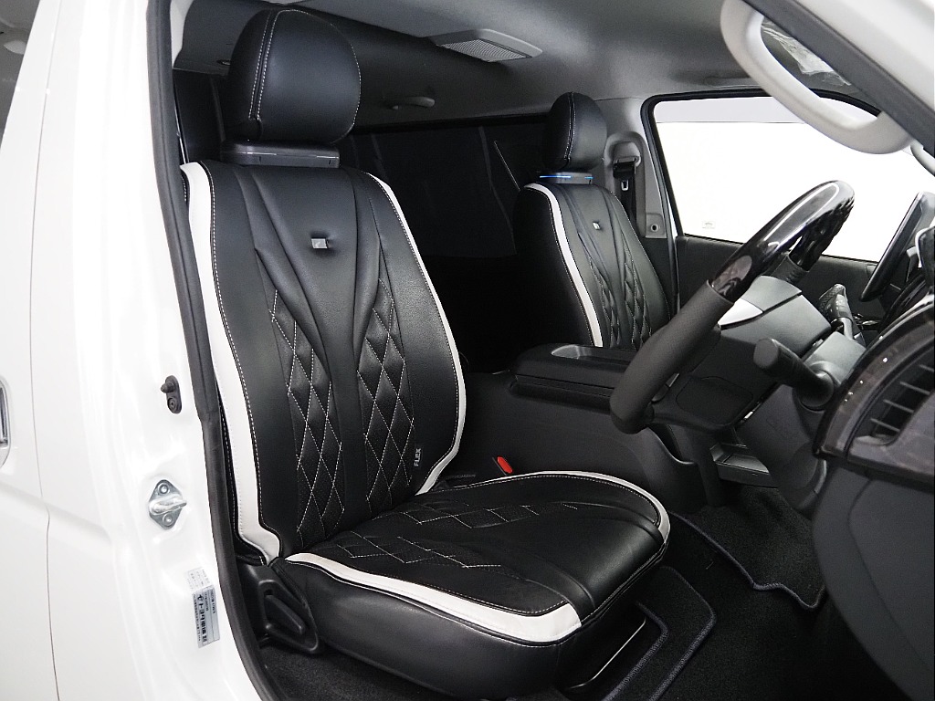 【H３１年/ファインテックツアラー4WD/両側パワースライドドア】豪華キャプテンシート4脚！【全国納車可能】