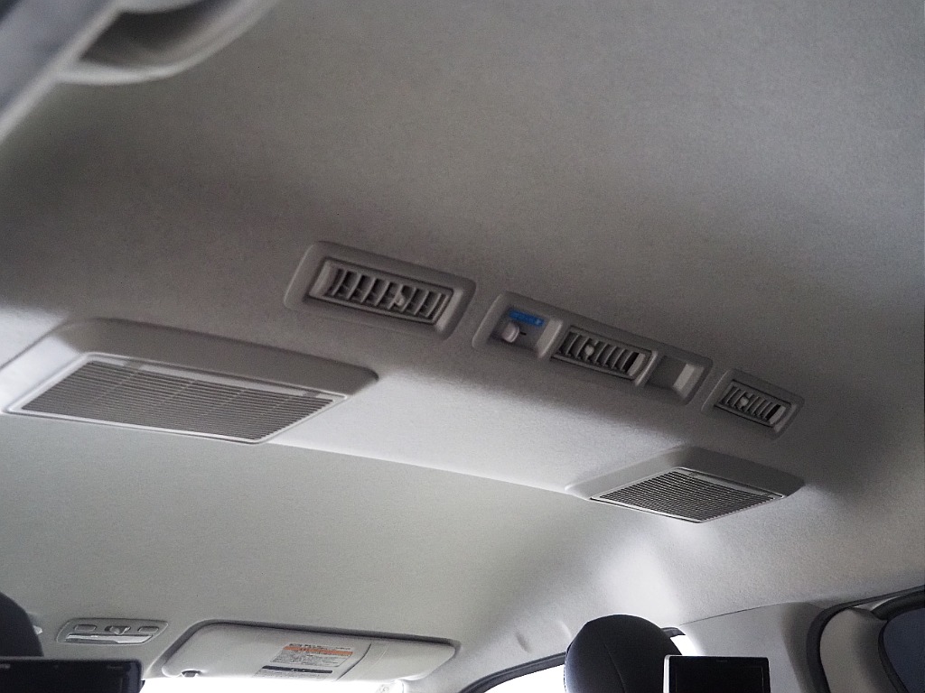 【H３１年/ファインテックツアラー4WD/両側パワースライドドア】豪華キャプテンシート4脚！【全国納車可能】