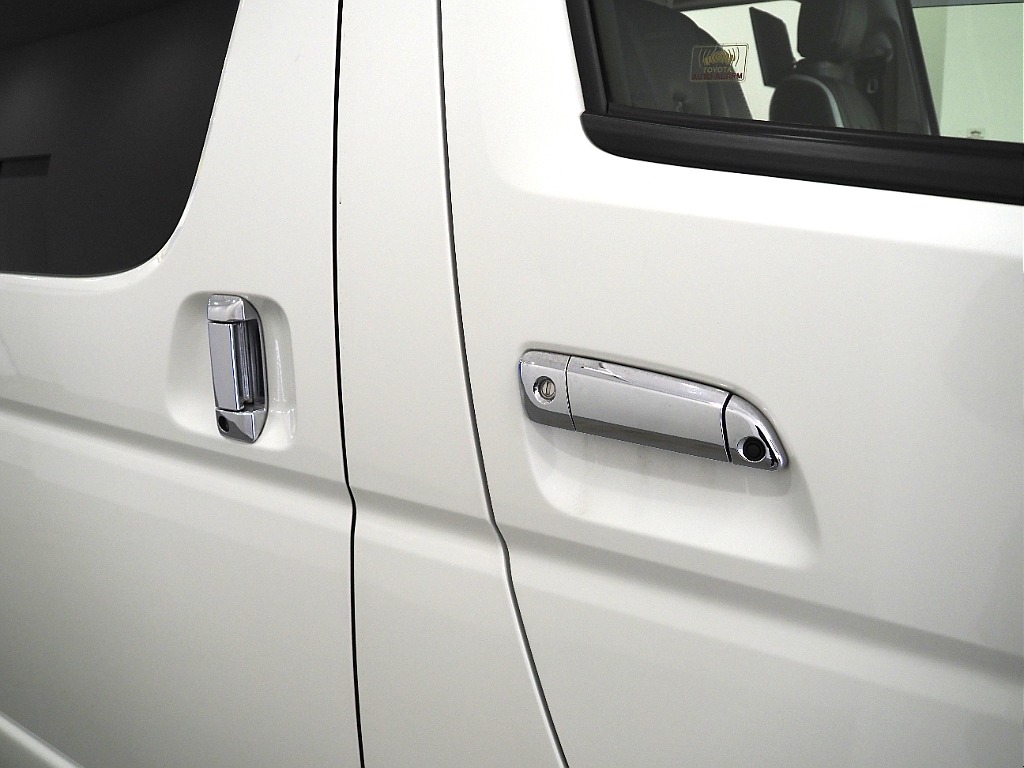 【H３１年/ファインテックツアラー4WD/両側パワースライドドア】豪華キャプテンシート4脚！【全国納車可能】