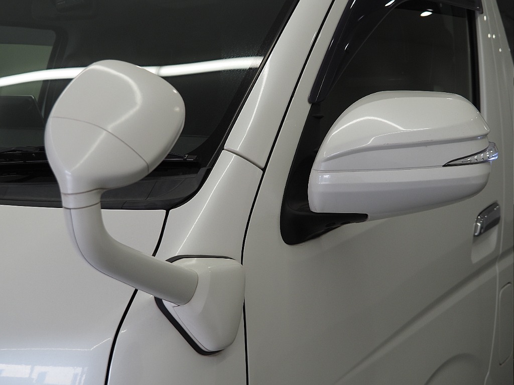 【H３１年/ファインテックツアラー4WD/両側パワースライドドア】豪華キャプテンシート4脚！【全国納車可能】