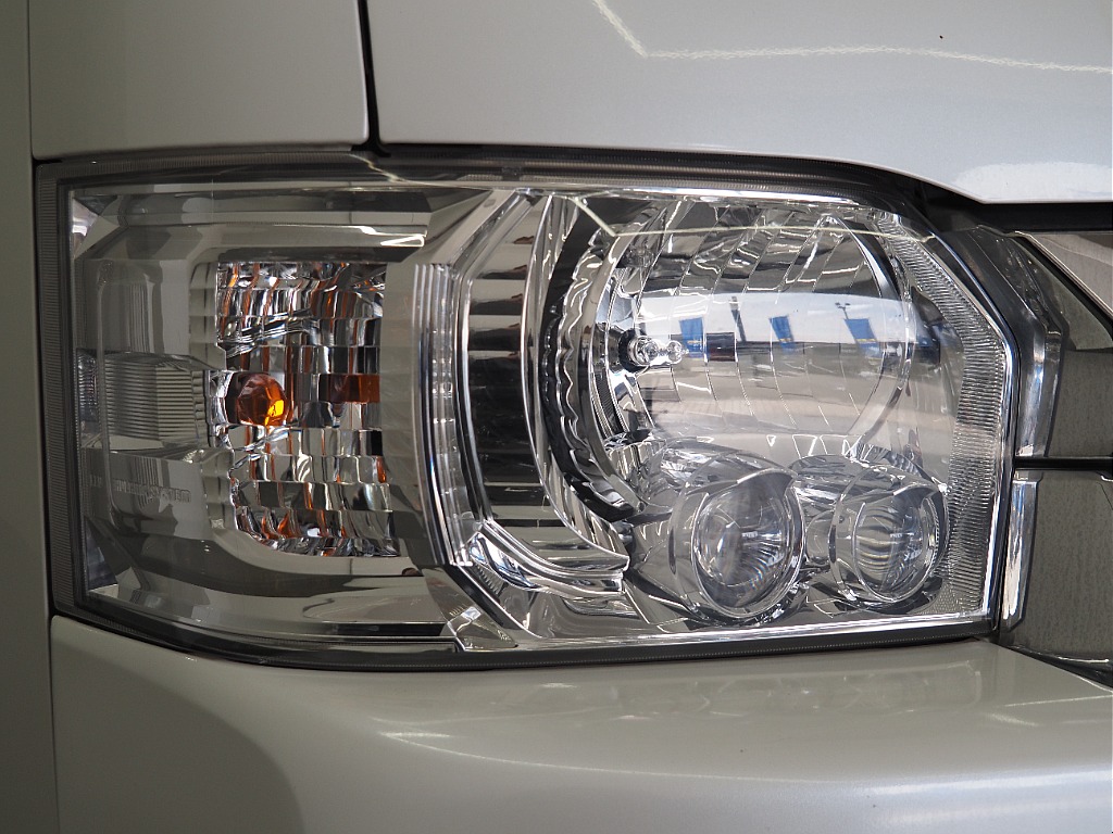 【H３１年/ファインテックツアラー4WD/両側パワースライドドア】豪華キャプテンシート4脚！【全国納車可能】