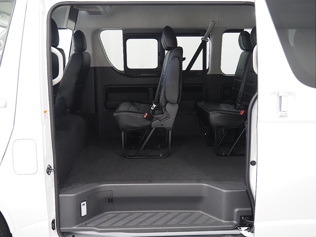 【新型/ハイエースワゴンGL/2WD/Bi-beam LEDヘッドランプ】スタンダード配列♪【全国納車可能】