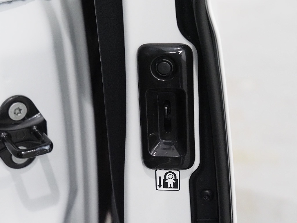 【新型/ハイエースワゴンGL/2WD/Bi-beam LEDヘッドランプ】スタンダード配列♪【全国納車可能】