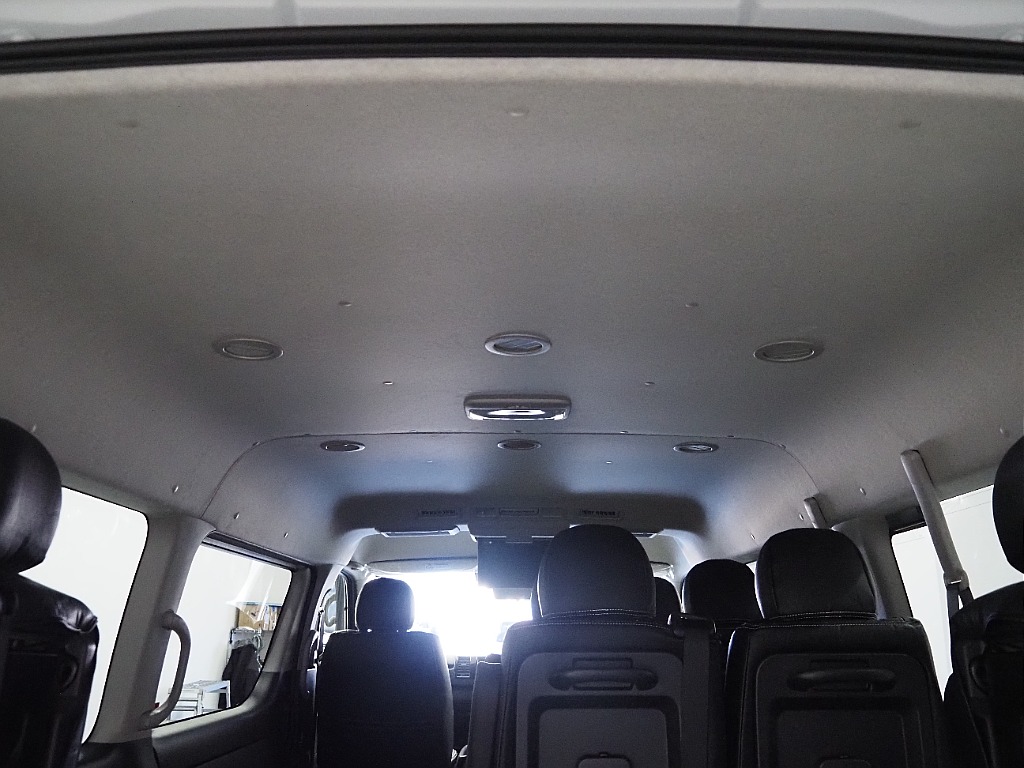 【新型/ハイエースワゴンGL/2WD/Bi-beam LEDヘッドランプ】スタンダード配列♪【全国納車可能】