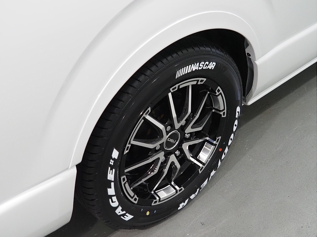 【新型/ハイエースワゴンGL/2WD/Bi-beam LEDヘッドランプ】スタンダード配列♪【全国納車可能】