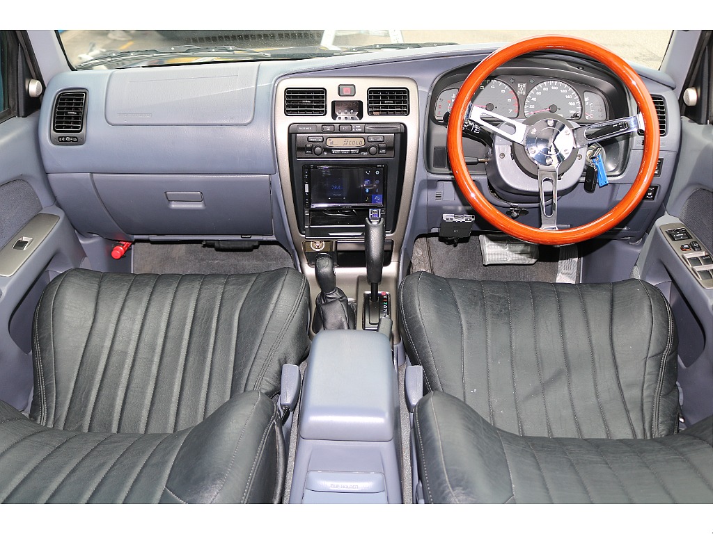 トヨタ ハイラックスサーフ(2枚目)