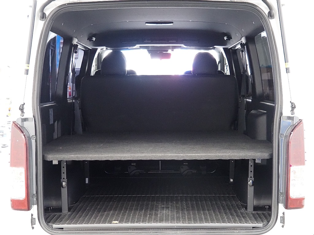 【R6年式/ハイエースバン/ディーゼル2WD/DARKPRIMEⅡ】ローダウンスタイル♪【全国納車可能】