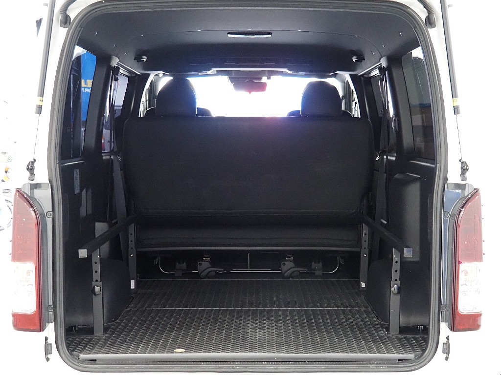 【R6年式/ハイエースバン/ディーゼル2WD/DARKPRIMEⅡ】ローダウンスタイル♪【全国納車可能】