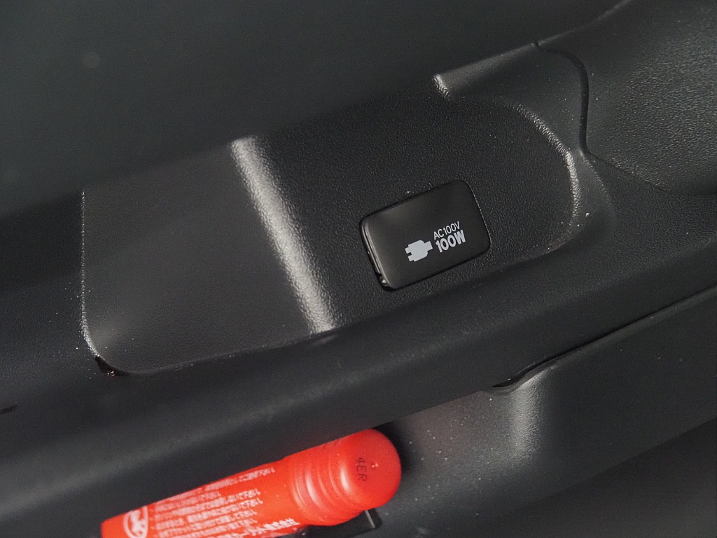 【R6年式/ハイエースバン/ディーゼル2WD/DARKPRIMEⅡ】ローダウンスタイル♪【全国納車可能】