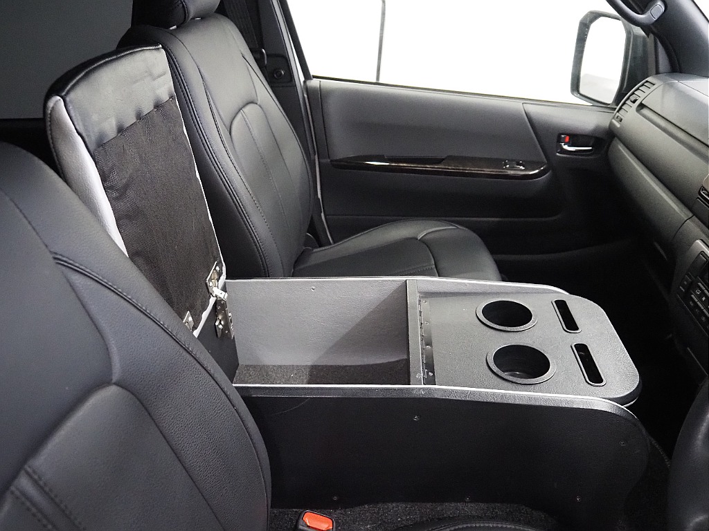 【R6年式/ハイエースバン/ディーゼル2WD/DARKPRIMEⅡ】ローダウンスタイル♪【全国納車可能】