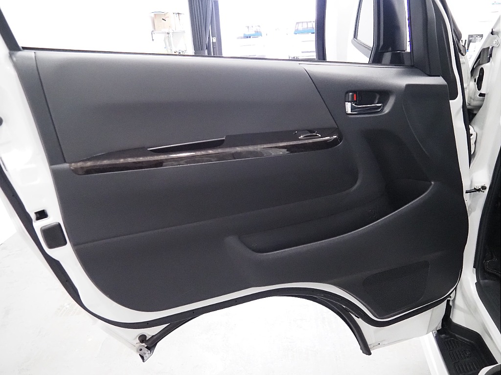 【R6年式/ハイエースバン/ディーゼル2WD/DARKPRIMEⅡ】ローダウンスタイル♪【全国納車可能】