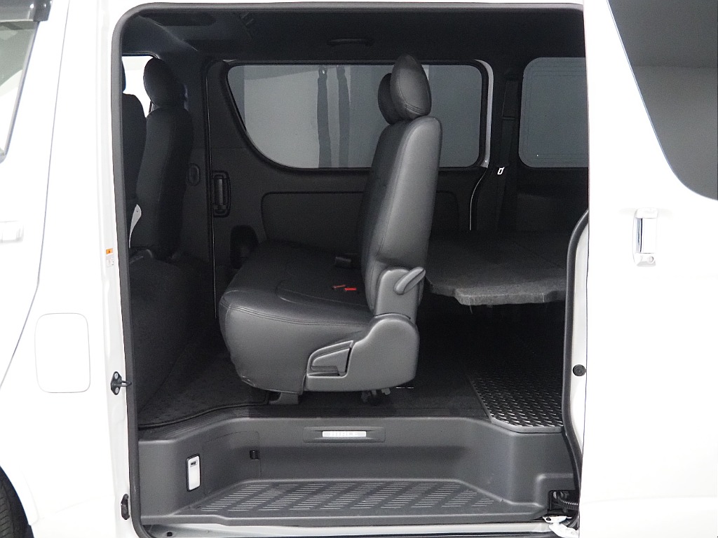 【R6年式/ハイエースバン/ディーゼル2WD/DARKPRIMEⅡ】ローダウンスタイル♪【全国納車可能】