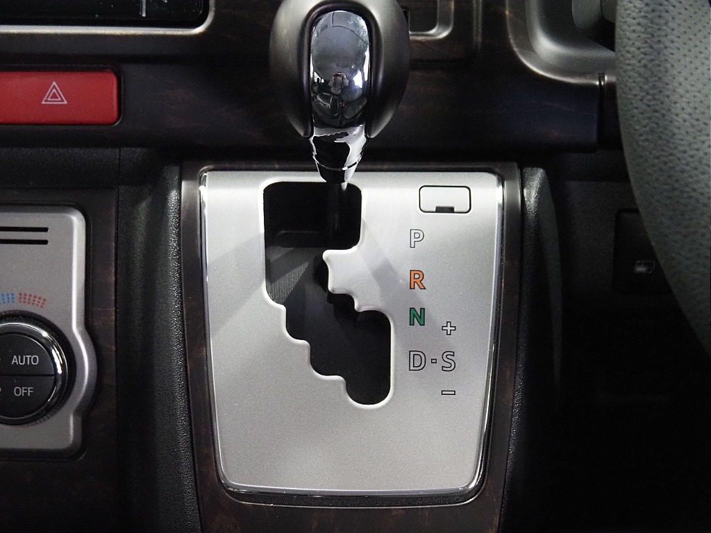 【令和3年/6型/ファインテックツアラー2WD/両側パワースライドドア】豪華キャプテンシート4脚！【全国納車可能】