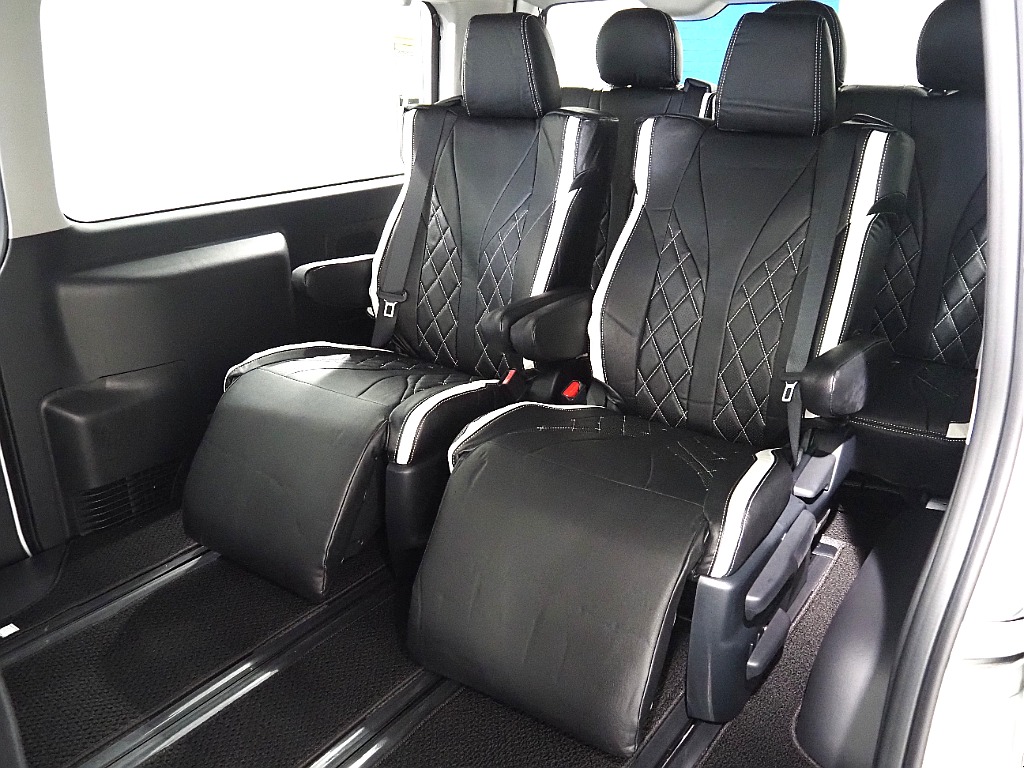 【R7年式/登録済み未使用車/ファインテックツアラー/2WD/2.7Lガソリン】豪華キャプテンシート【全国納車可能】