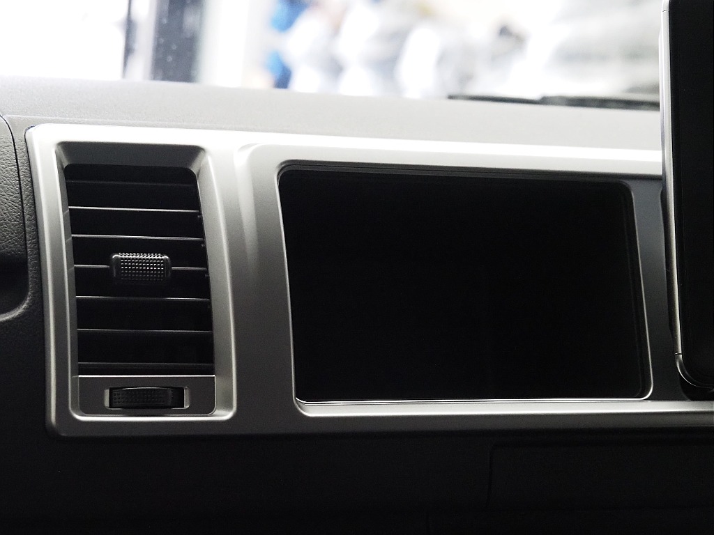 【R7年式/登録済み未使用車/ファインテックツアラー/2WD/2.7Lガソリン】豪華キャプテンシート【全国納車可能】