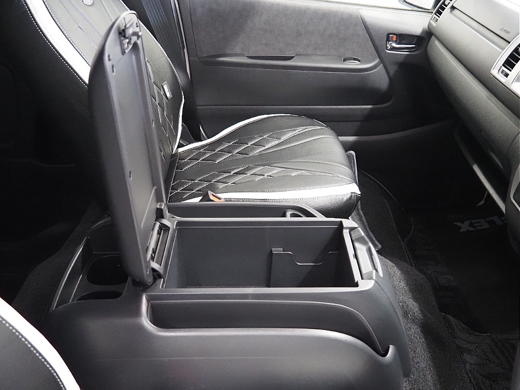 【R7年式/登録済み未使用車/ファインテックツアラー/2WD/2.7Lガソリン】豪華キャプテンシート【全国納車可能】