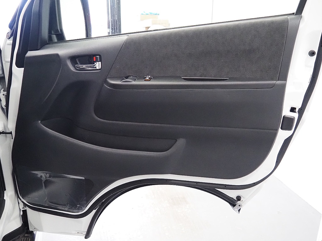 【R7年式/登録済み未使用車/ファインテックツアラー/2WD/2.7Lガソリン】豪華キャプテンシート【全国納車可能】