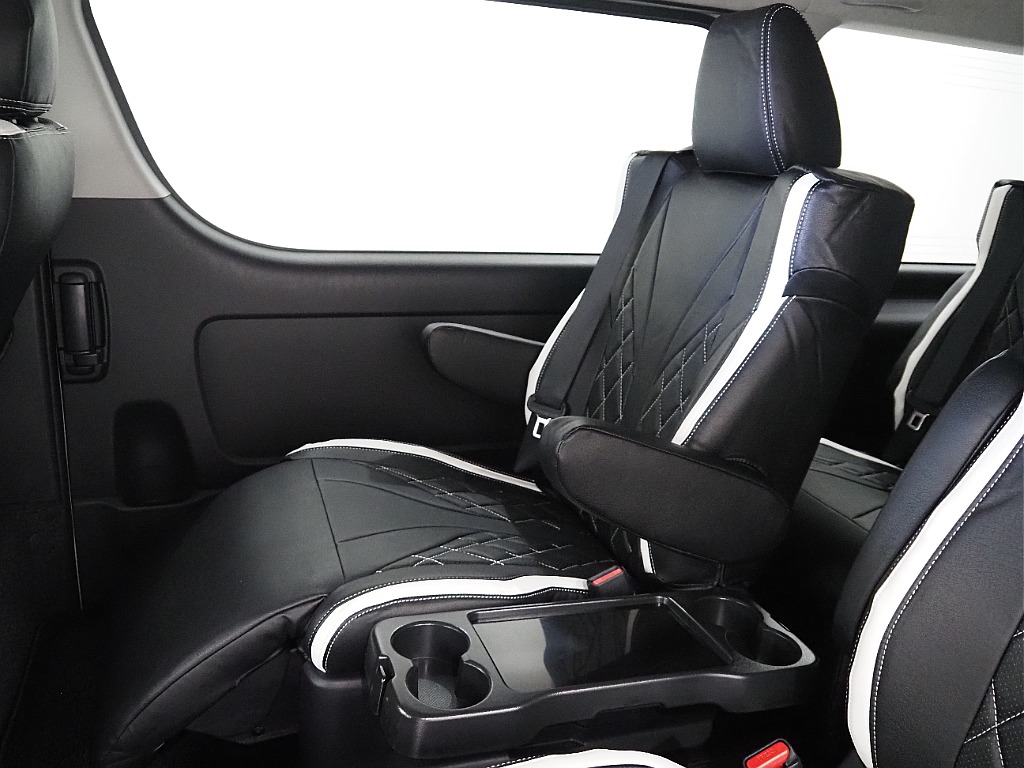 【R7年式/登録済み未使用車/ファインテックツアラー/2WD/2.7Lガソリン】豪華キャプテンシート【全国納車可能】