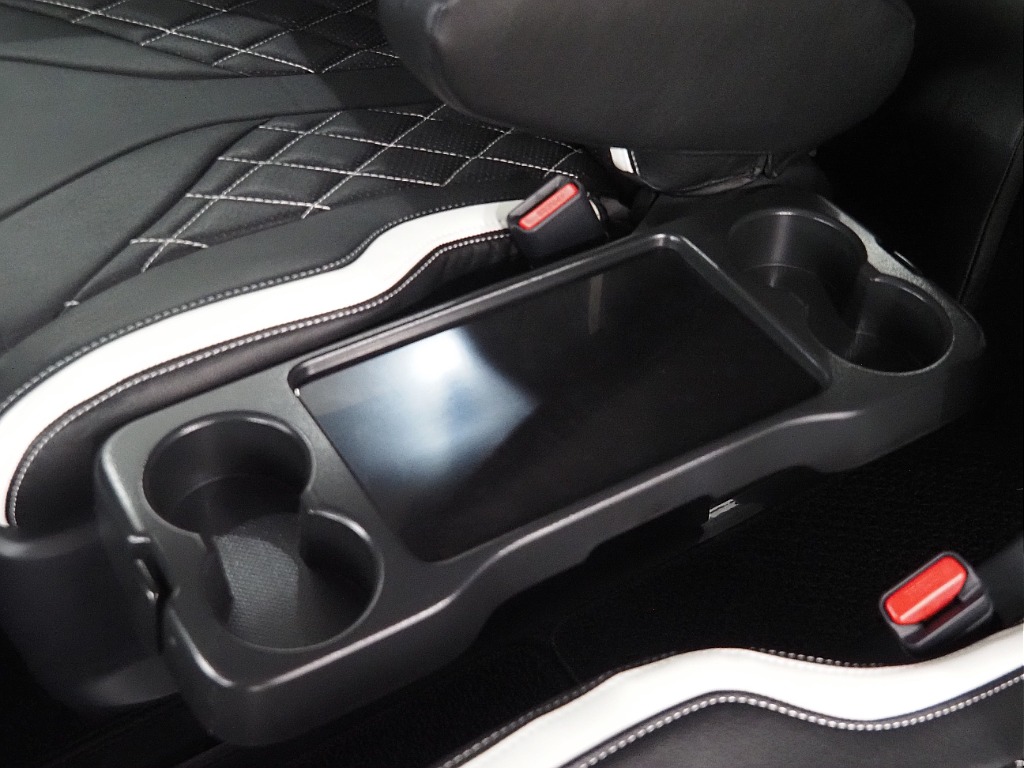 【R7年式/登録済み未使用車/ファインテックツアラー/2WD/2.7Lガソリン】豪華キャプテンシート【全国納車可能】