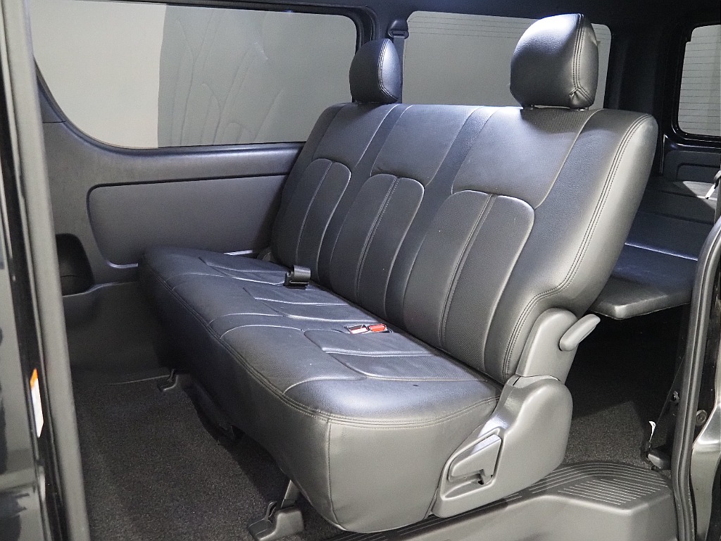 トヨタ ハイエースバン(14枚目)