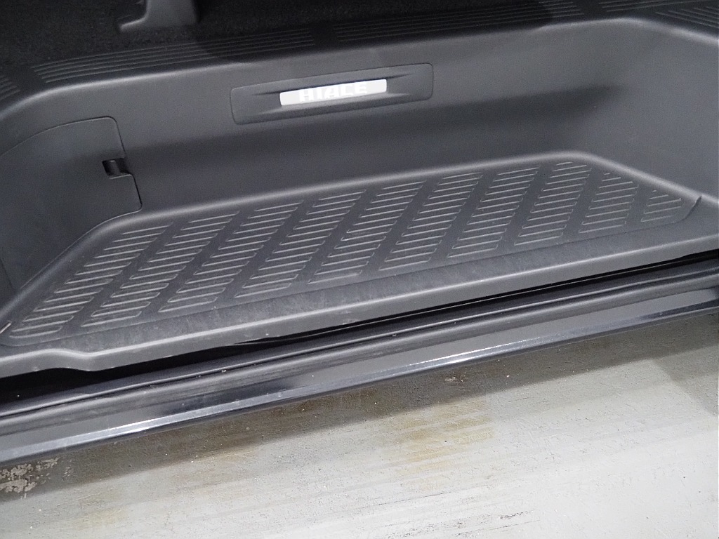 【R3年式/ハイエースバン/ガソリン/DARKPRIMEⅡ/4ナンバー】両側パワースライドドア【全国納車可能】