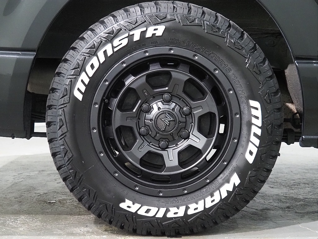 トヨタ ハイエースバン(8枚目)