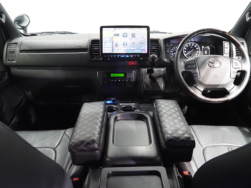 トヨタ ハイエースバン(10枚目)