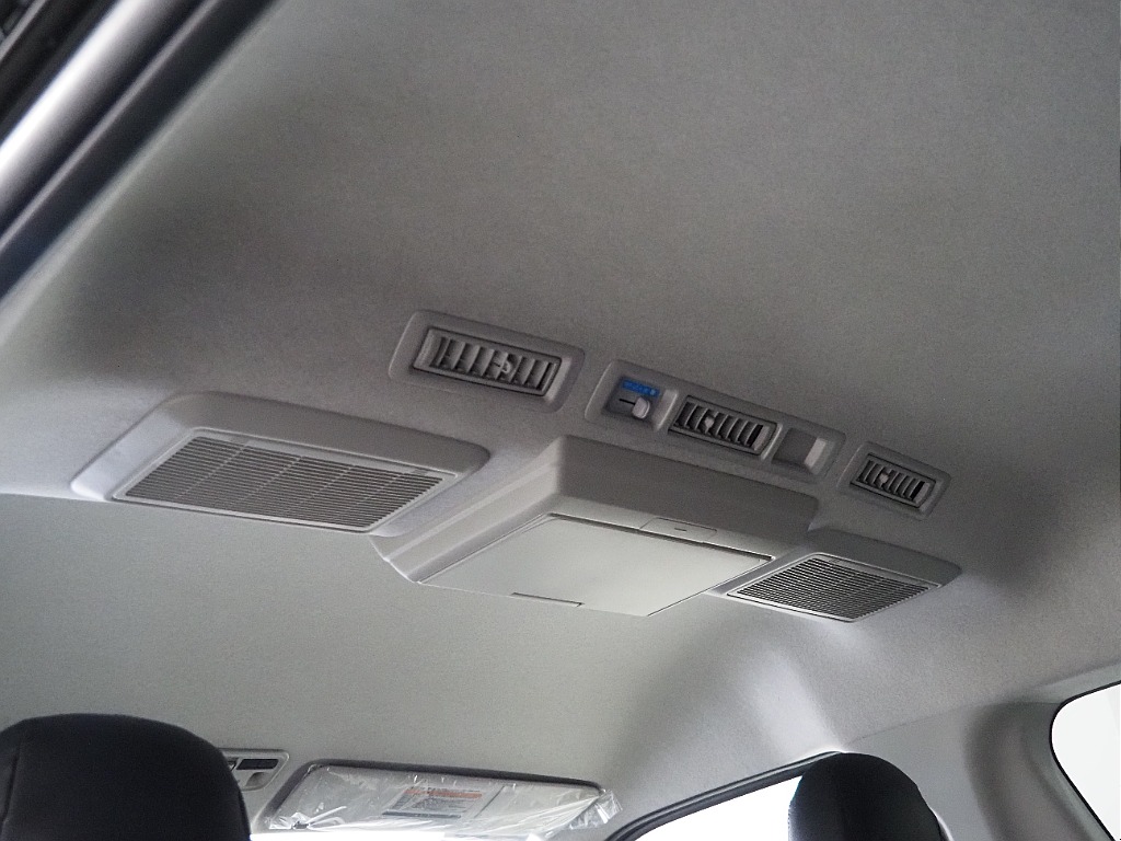 【新車/MCハイエース/ワゴンGL/4WD/スタンダード配列】純正フリップダウンモニター【全国納車可能】