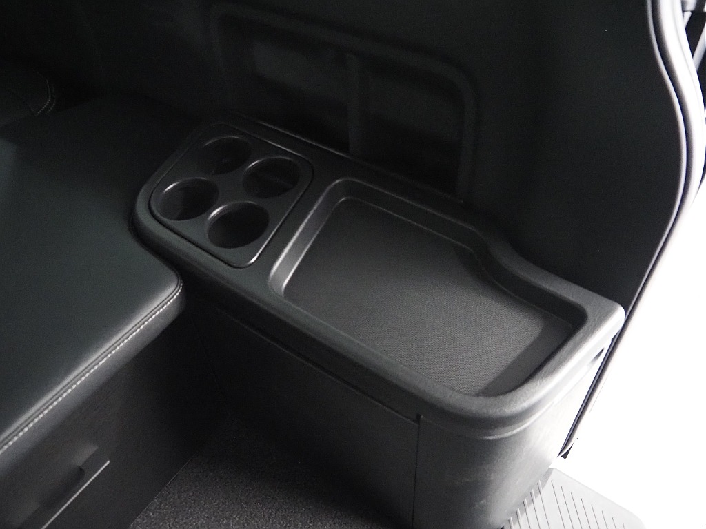 【新車/MCハイエース/ワゴンGL/4WD/スタンダード配列】純正フリップダウンモニター【全国納車可能】