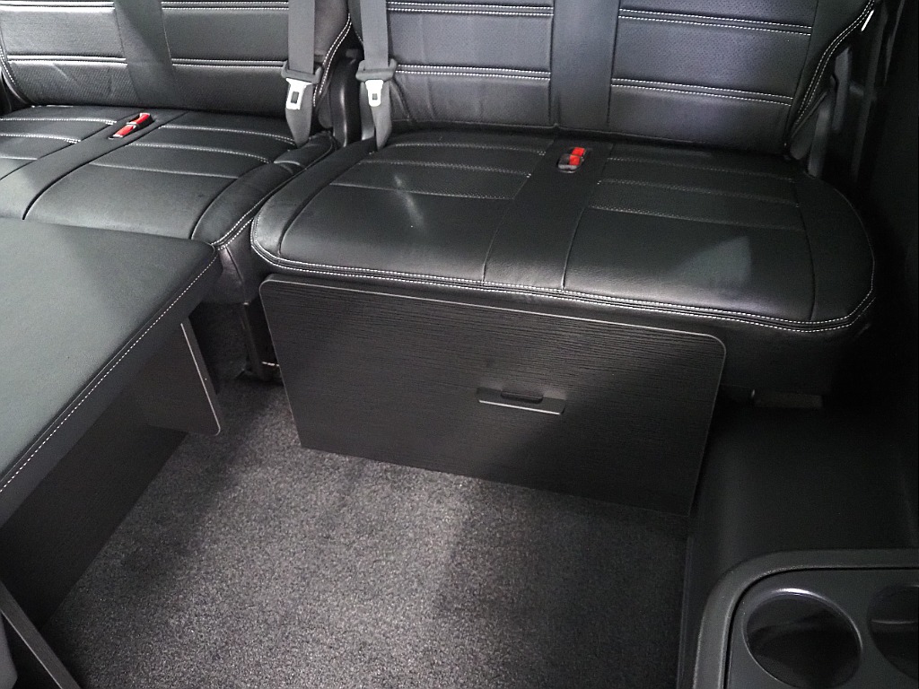 【新車/MCハイエース/ワゴンGL/4WD/スタンダード配列】純正フリップダウンモニター【全国納車可能】