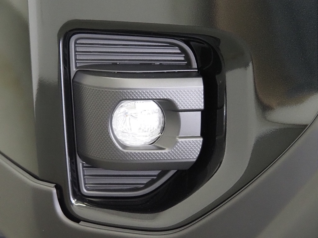 【新車/MCハイエース/ワゴンGL/4WD/スタンダード配列】純正フリップダウンモニター【全国納車可能】