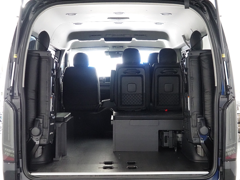 【新車/9型/MCハイエースワゴンGL/オリジナル内装架装Ver1】フローリング施工済み♪【全国納車可能】