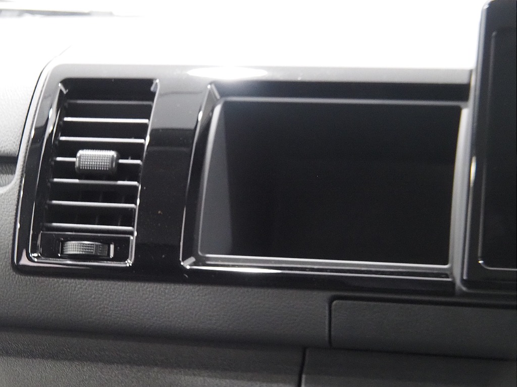 【新車/9型/MCハイエースワゴンGL/オリジナル内装架装Ver1】フローリング施工済み♪【全国納車可能】