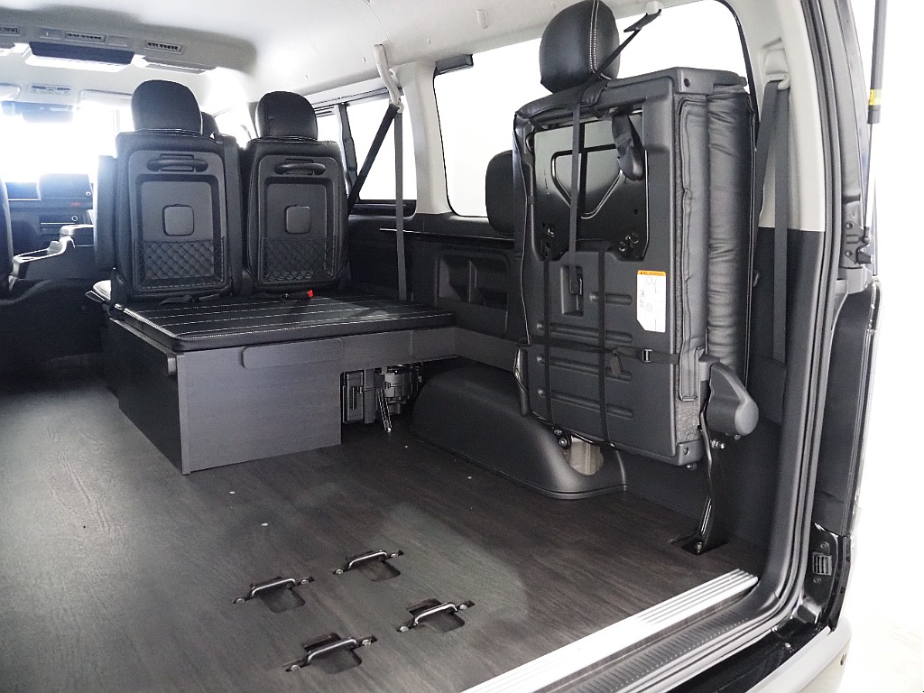【新車/9型/MCハイエースワゴンGL/オリジナル内装架装Ver1】フローリング施工済み♪【全国納車可能】