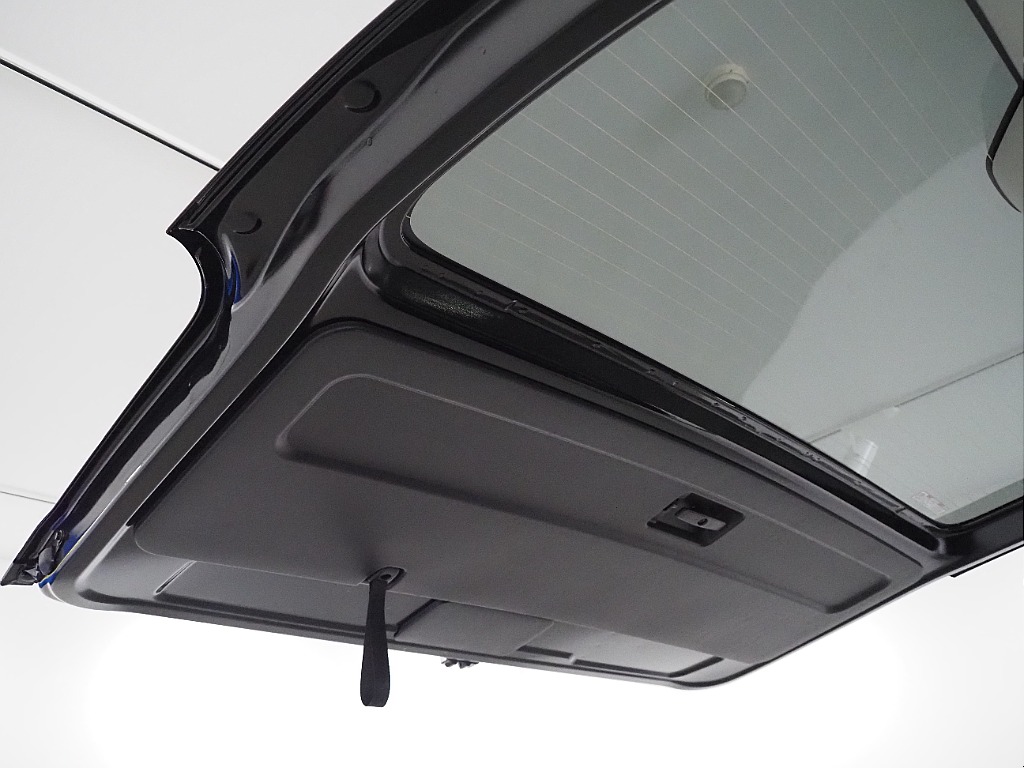 【新車/9型/MCハイエースワゴンGL/オリジナル内装架装Ver1】フローリング施工済み♪【全国納車可能】