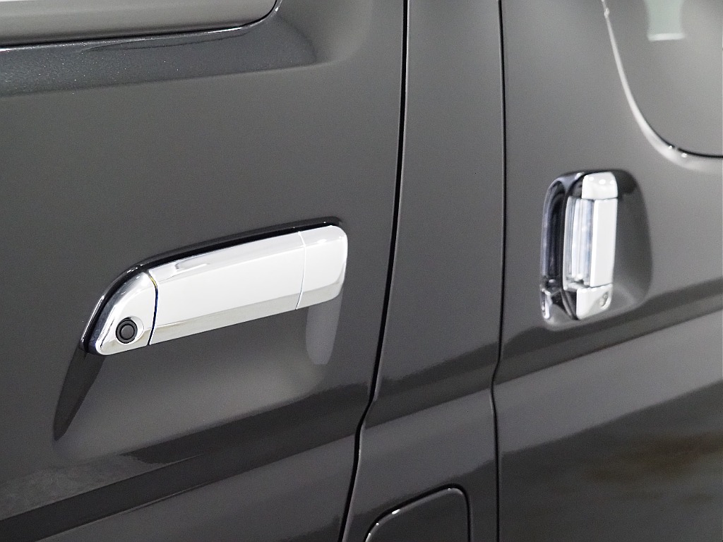 【新車/9型/MCハイエースワゴンGL/オリジナル内装架装Ver1】フローリング施工済み♪【全国納車可能】