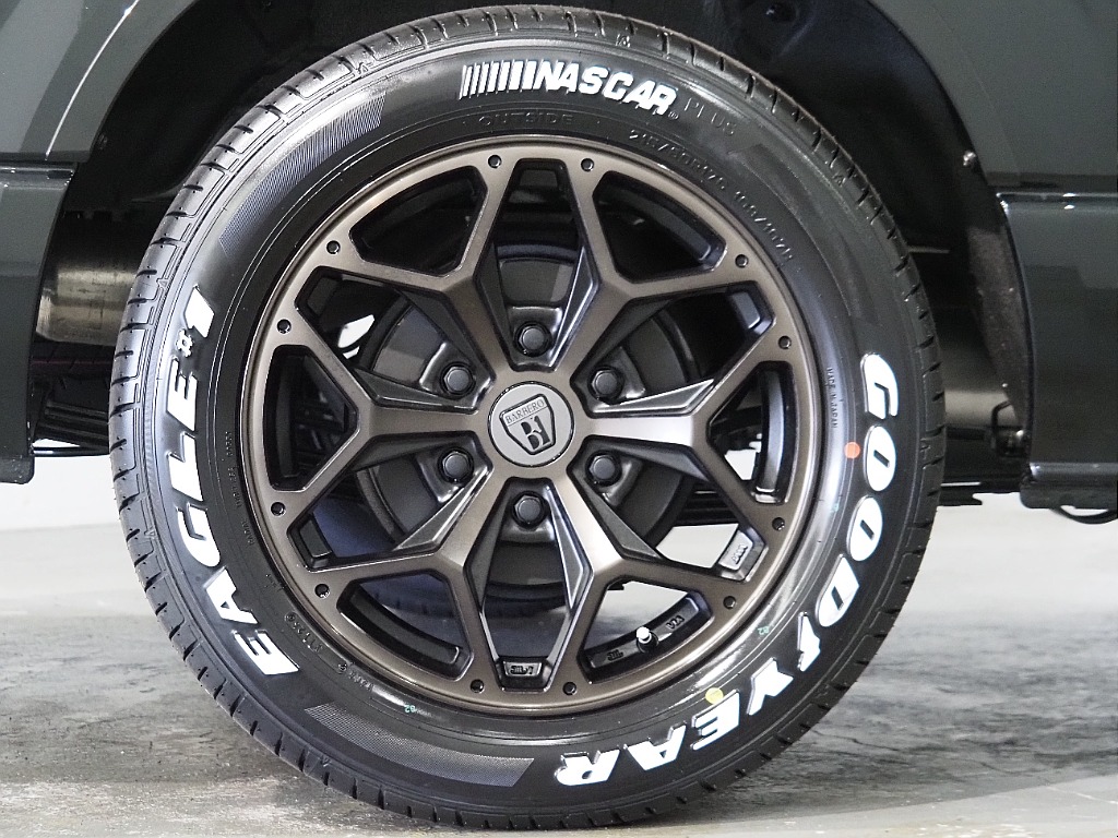 【新車/9型/MCハイエースワゴンGL/オリジナル内装架装Ver1】フローリング施工済み♪【全国納車可能】