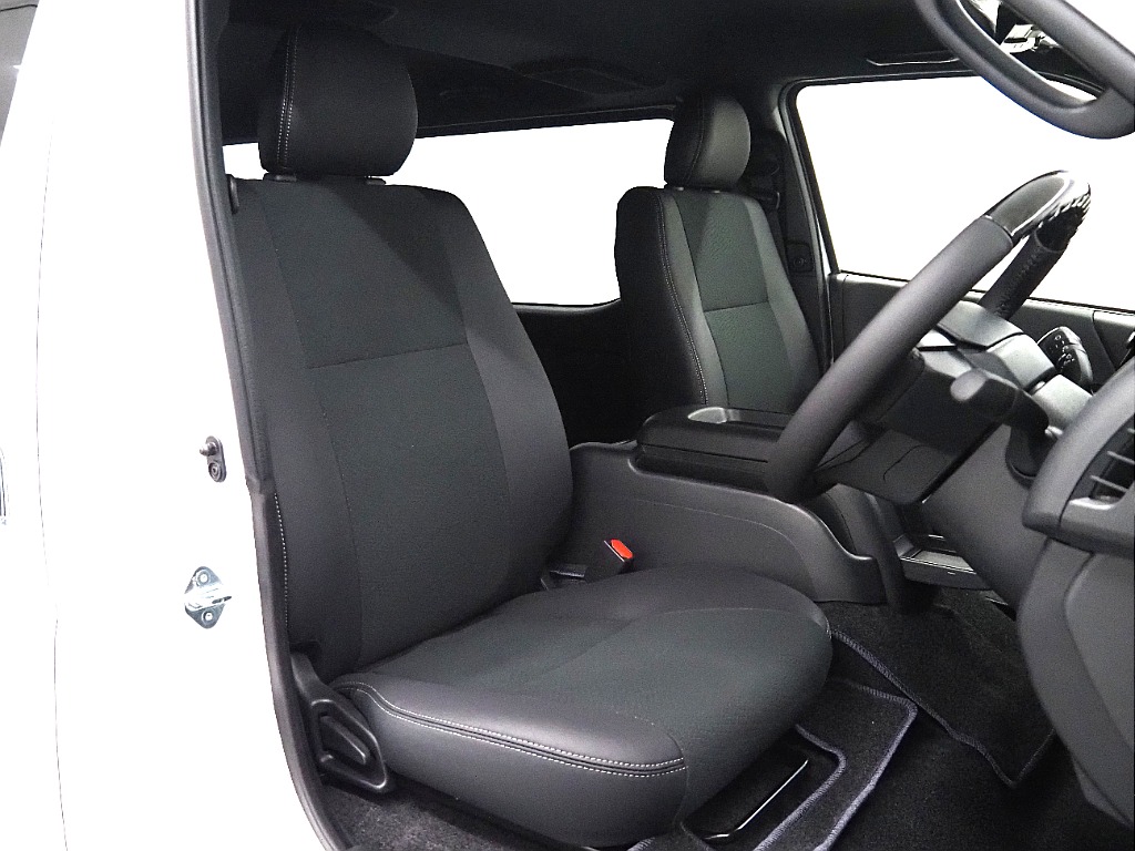 【新車/MCハイエース/ディーゼル/2WD/DARKPRIMEⅡ】パワースライドドア装着【全国納車可能】