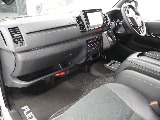 【新車/MCハイエース/ディーゼル/2WD/DARKPRIMEⅡ】パワースライドドア装着【全国納車可能】