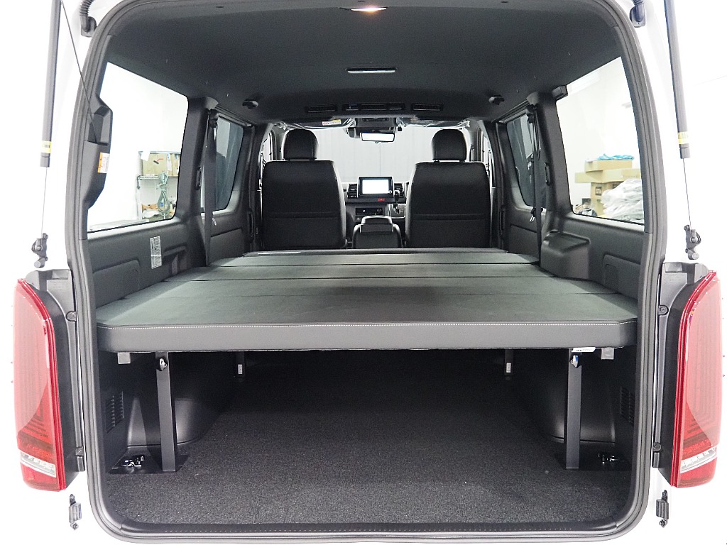 【新車/MCハイエース/ディーゼル/2WD/DARKPRIMEⅡ】パワースライドドア装着【全国納車可能】