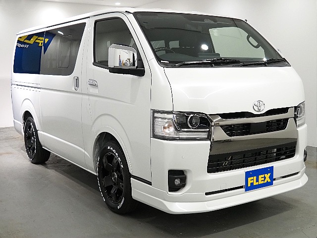 【新車/ハイエースバン/ディーゼル2WD/小窓付き両側手動ドア/DARKPRIME】ハイエース名古屋店在庫車両【全国納車可能】