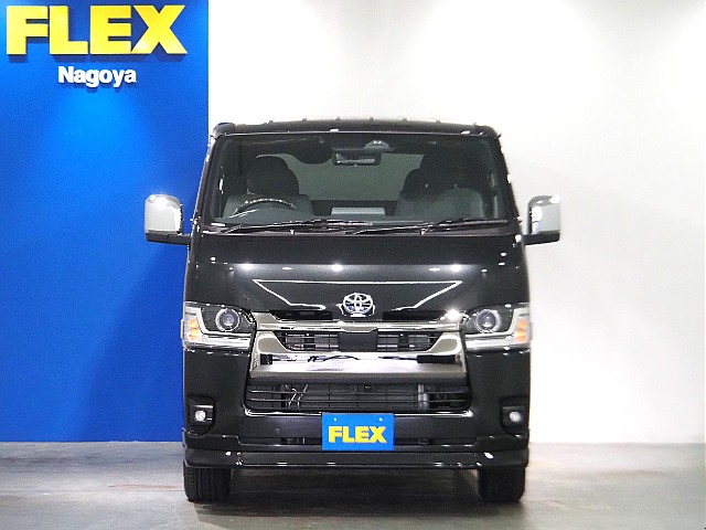 【新車/ハイエースバン/ディーゼル2WD/小窓付き両側手動ドア/DARKPRIMEⅡ】ハイエース名古屋店在庫車両【全国納車可能】