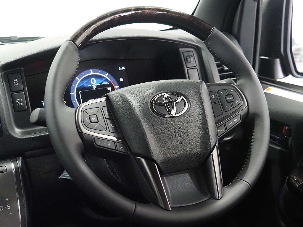 【新車/ハイエースバン/ディーゼル2WD/小窓付き両側手動ドア/DARKPRIMEⅡ】ハイエース名古屋店在庫車両【全国納車可能】