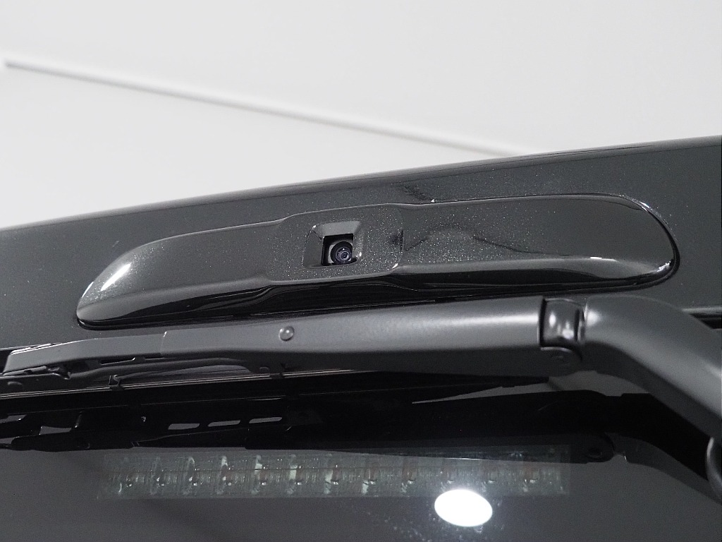 【新車/ハイエースバン/ディーゼル2WD/小窓付き両側手動ドア/DARKPRIMEⅡ】ハイエース名古屋店在庫車両【全国納車可能】